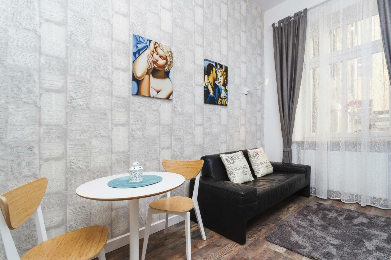 Apartments Krakow Lubomirskiego By Renters ภายนอก รูปภาพ